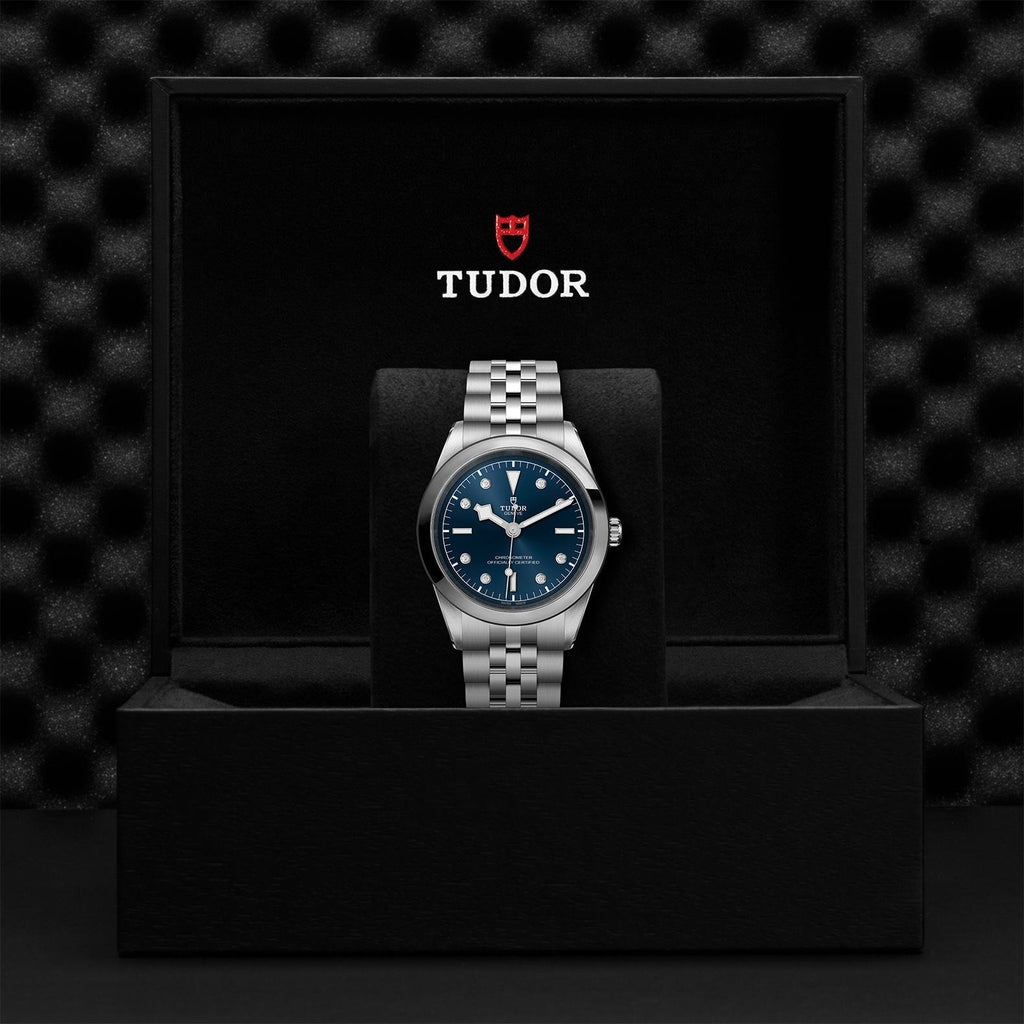 TUDOR Black Bay 41 M79680-0005
