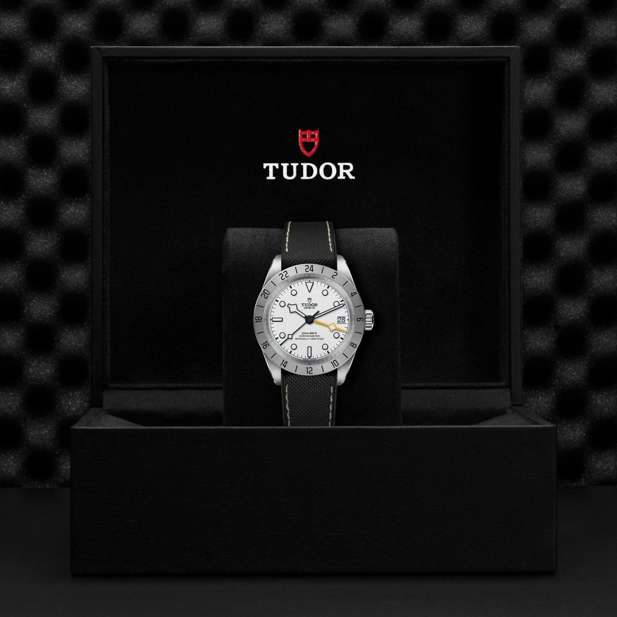 TUDOR Black Bay Pro M79470-0006