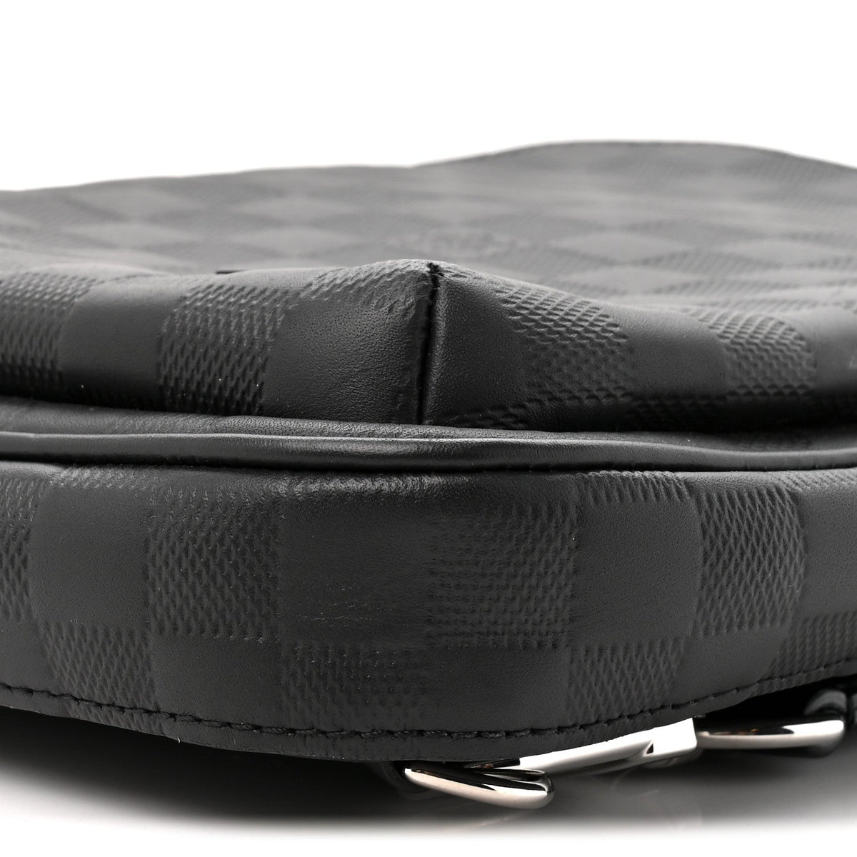 Damier Infini Avenue Sling Bag NM Onyx