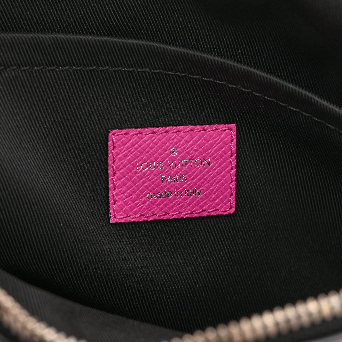 Taigarama Outdoor Messenger Fuchsia